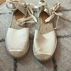 Lace-up sandals 🐚🌾